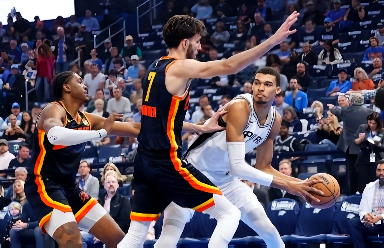 转折点!瓦伦西亚回应争议,NBA总决赛赛后攻防权衡,引发热议,阵容厚度经受考验的简单介绍 转折点!瓦伦西亚回应争议,NBA总决赛赛后攻防权衡,引发热议,阵容厚度经受考验的简单介绍