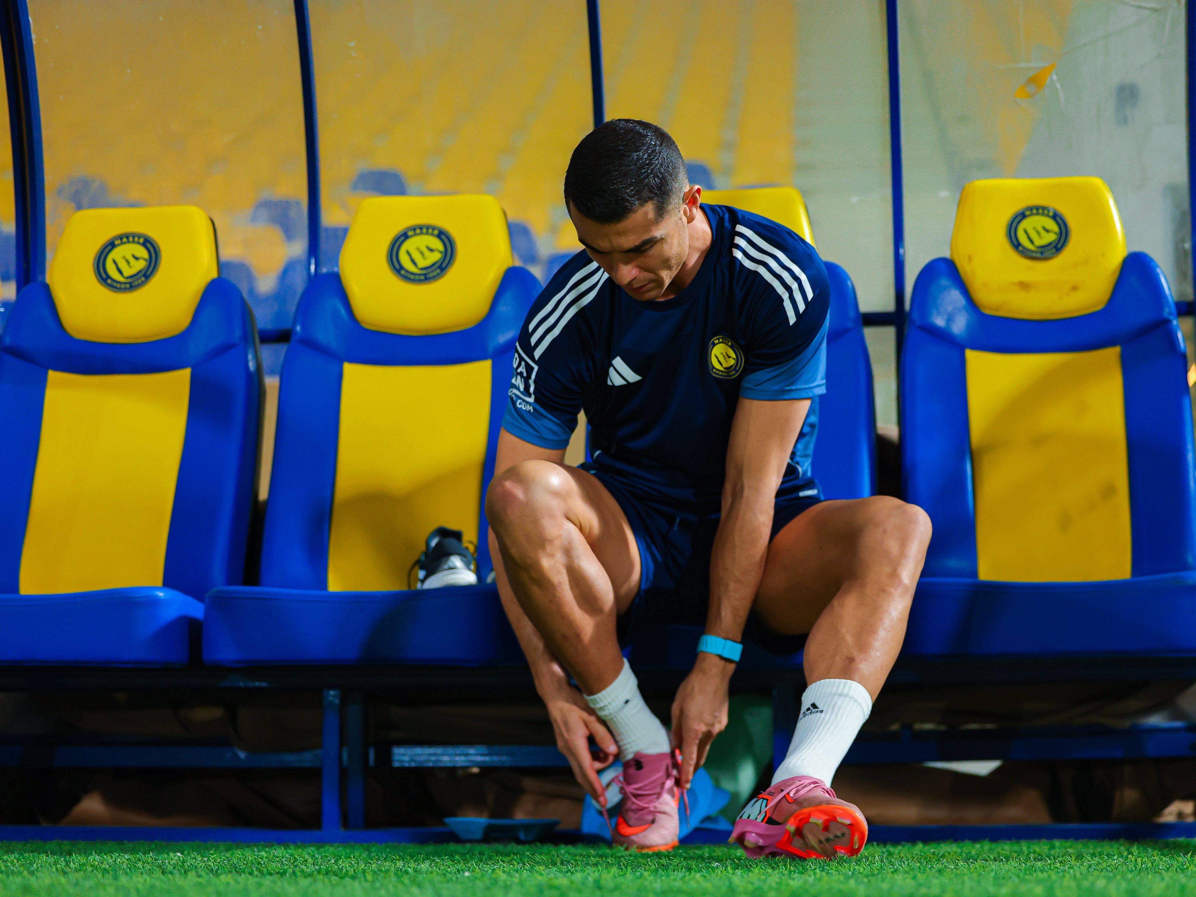 加时末段体能课后，法兰克福强势反弹备战葡超，目标明确，身体对抗强度拉满的简单介绍