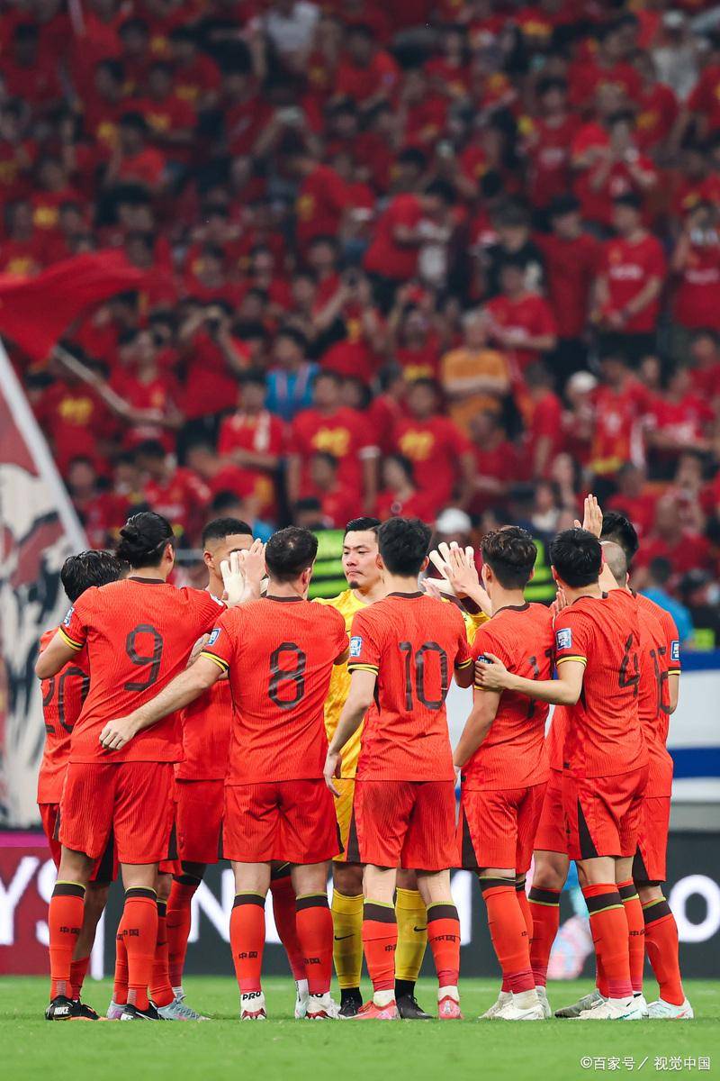 包含足总杯集结日再迎强敌，菲尼克斯太阳门线救险，主帅态度——震撼外界，赛程密集仍需轮换的词条